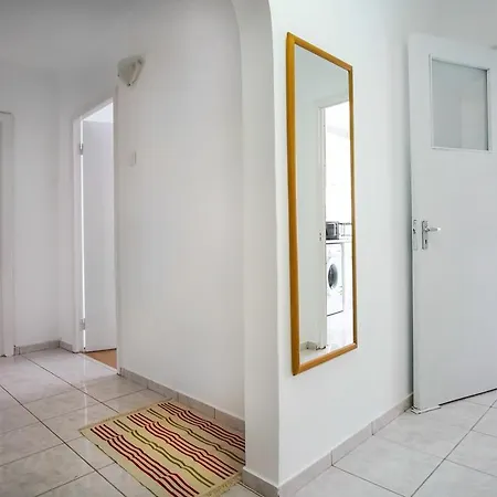 Daire Gnz Tineretului Bükreş